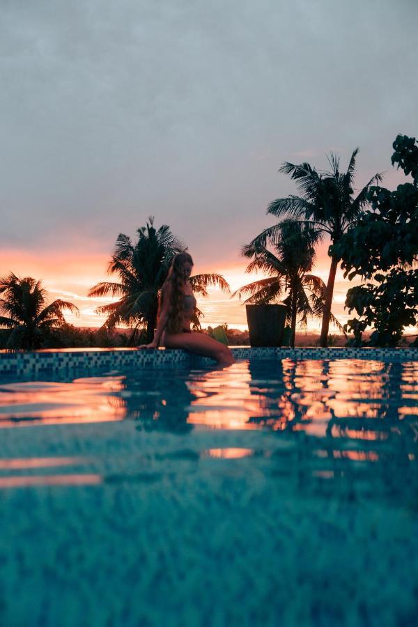 Lexias Hostel And Workspace - Siargao Catangnan Екстериор снимка